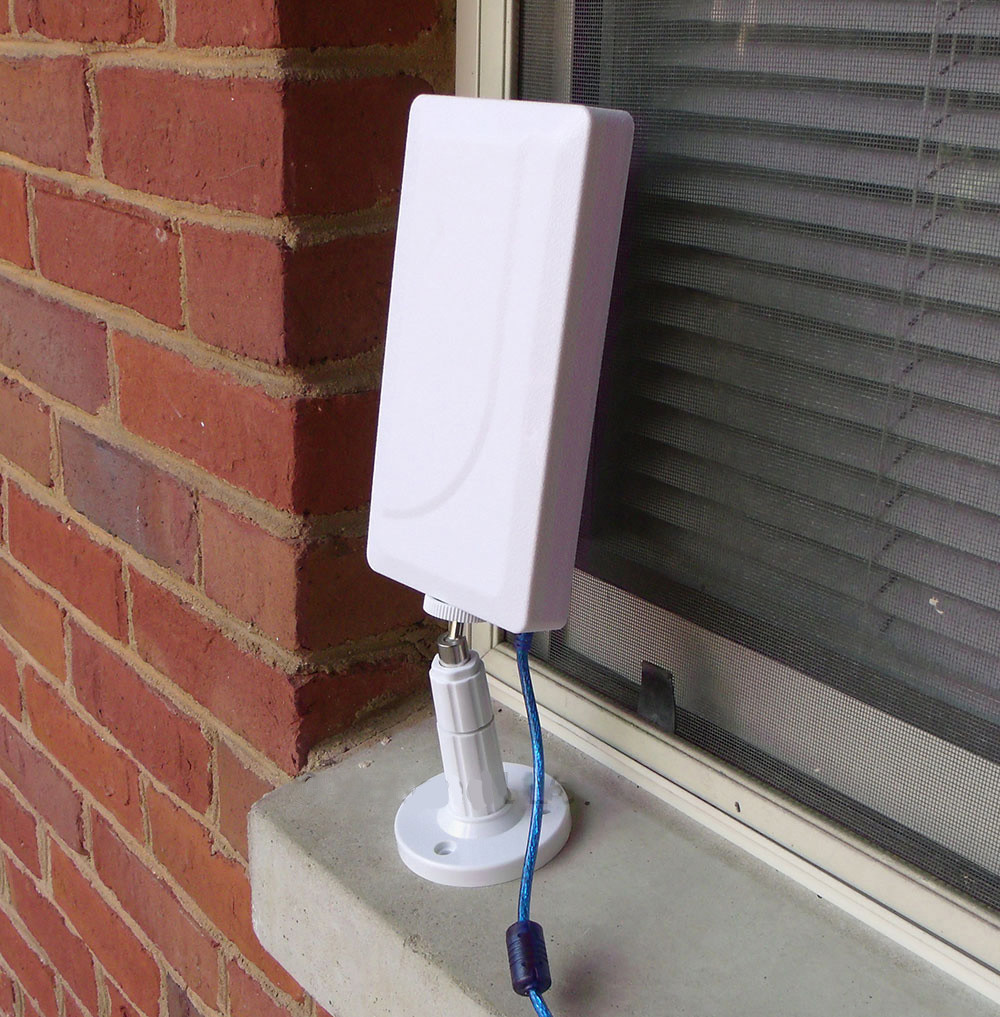 2000mW Indoor/Outdoor 2.4G Wi-Fi USB Adapter +10 dBi directional antenna RV/boat