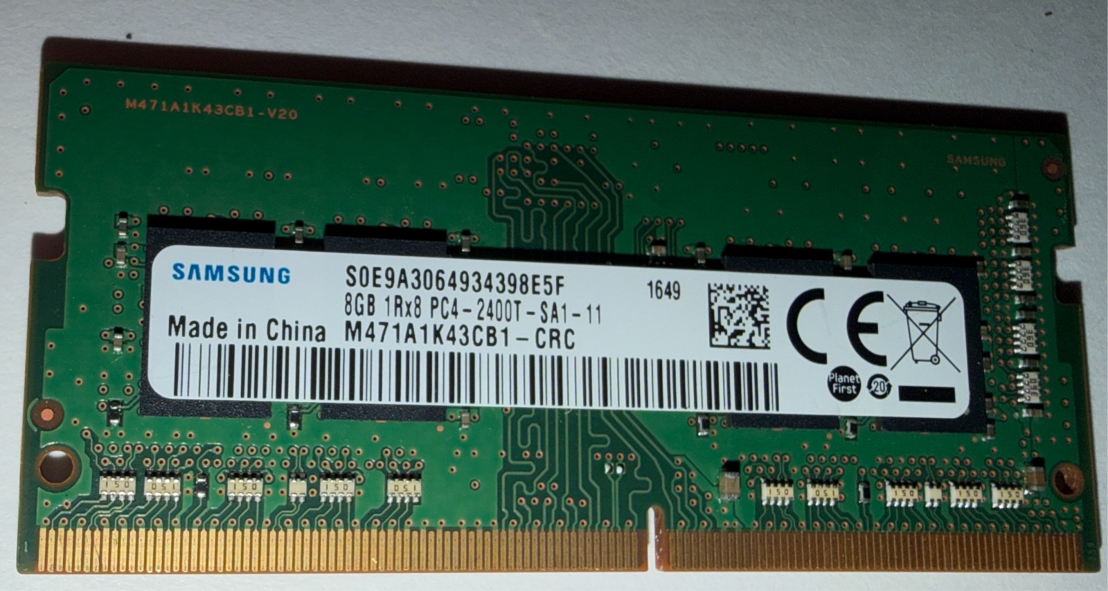 Samsung 8GB (1x8GB) 2400MHz 260-pin SODIMM DDR4 RAM Memory (M471A1K43CB1-CRC)