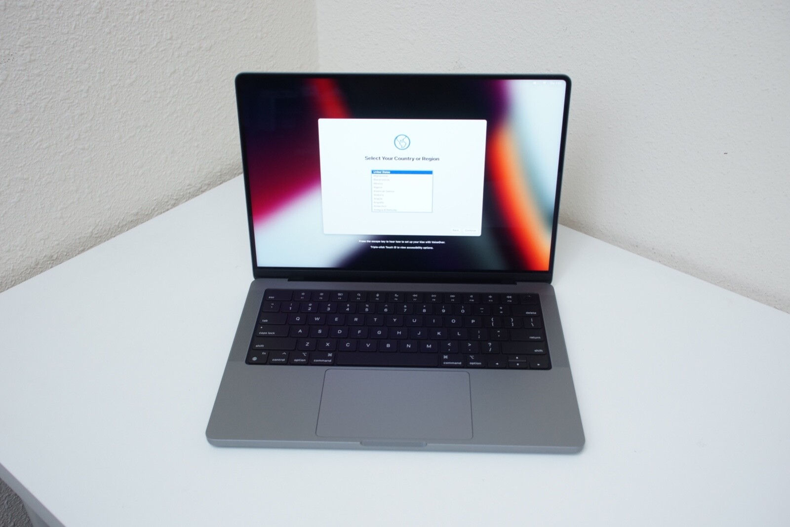 Apple MacBook Pro 2021 14 Inch 3.2 GHz Apple M1 Pro 512GB SSD 16GB RAM 16C GPU