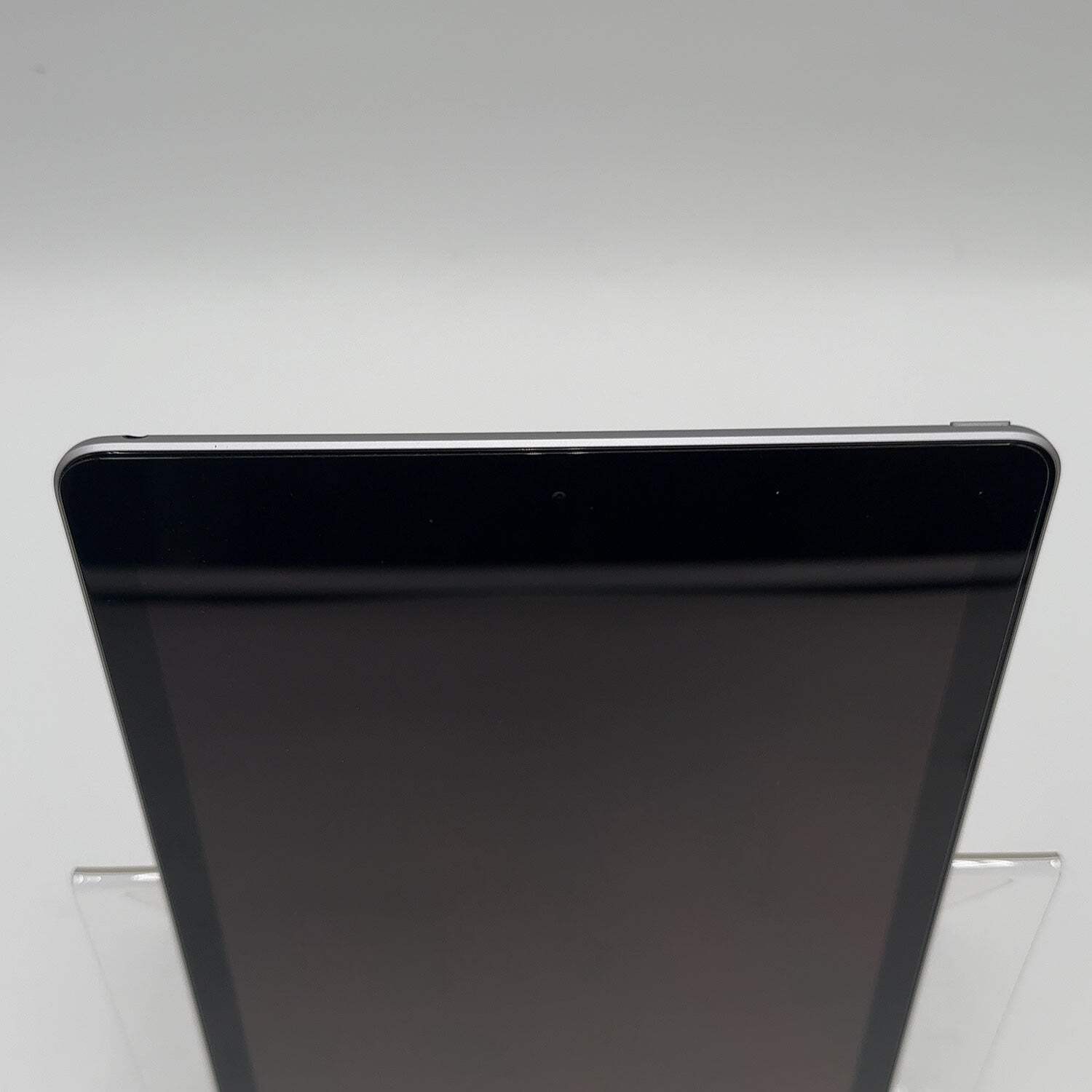 WiFi Only Apple iPad 6th Gen 128GB Space Gray MR7J2LL/A