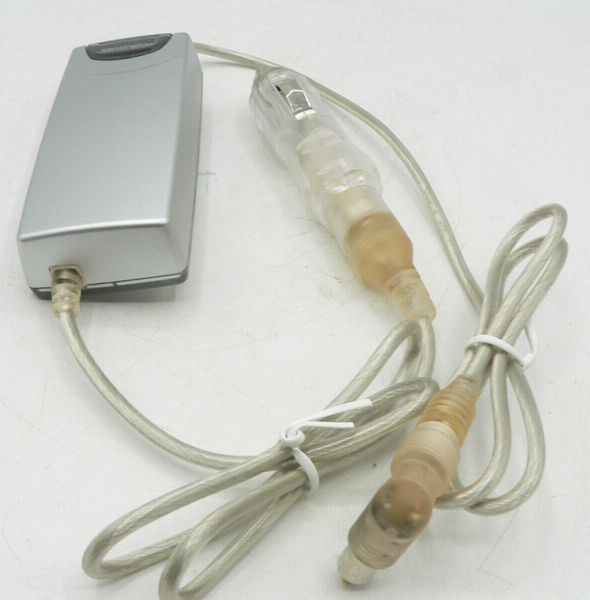 Kensington 33057 Car / Airplane Air Universal Laptop Power Adapter for APPLE!