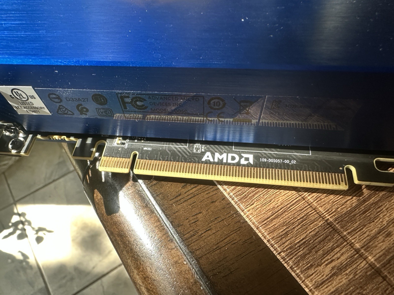 AMD Radeon Vega 64 Frontier Edition Graphics Card 16GB 109-D05057-00_02