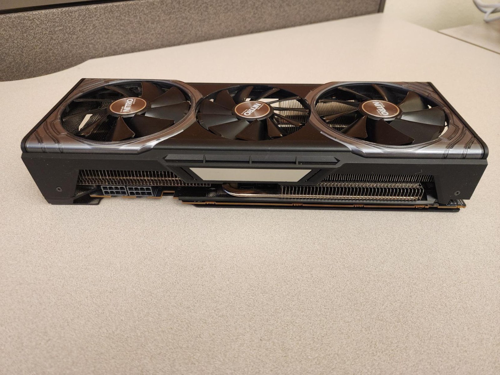 Sapphire NITRO+ Radeon RX Vega 64 8GB HBM2 Graphics Card 11276-01
