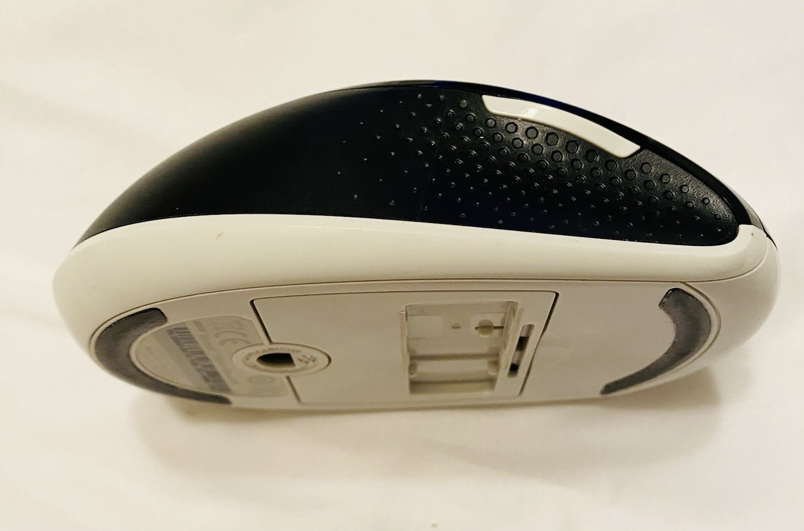 Microsoft Wireless Mouse 5000 Model 1387 Black/Blue Track ,Mouse Only Tested