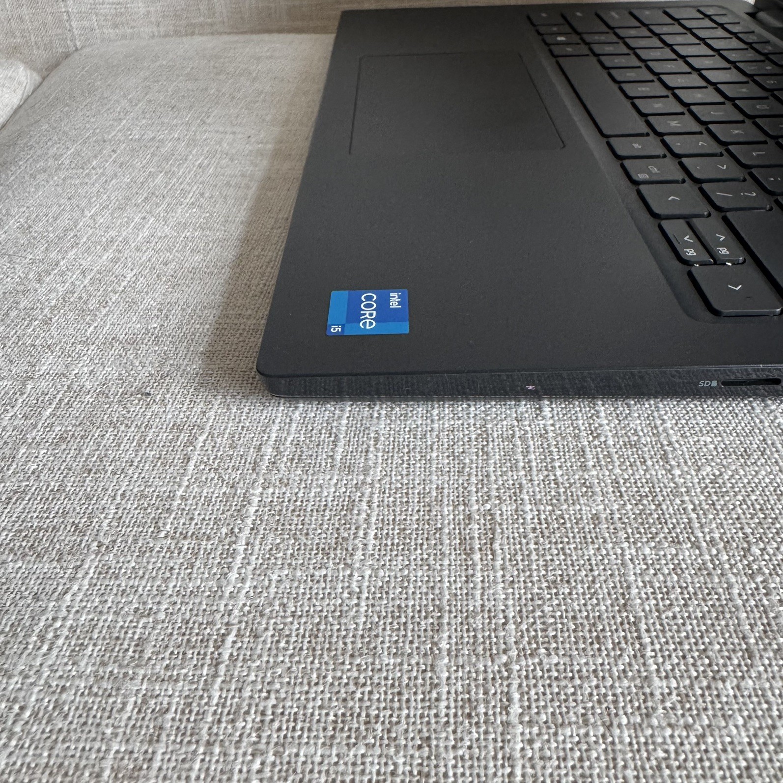 Dell Latitude 3420 | 14″ | i5-1135G7 | 8GB 256GB SSD | Win 11 Pro