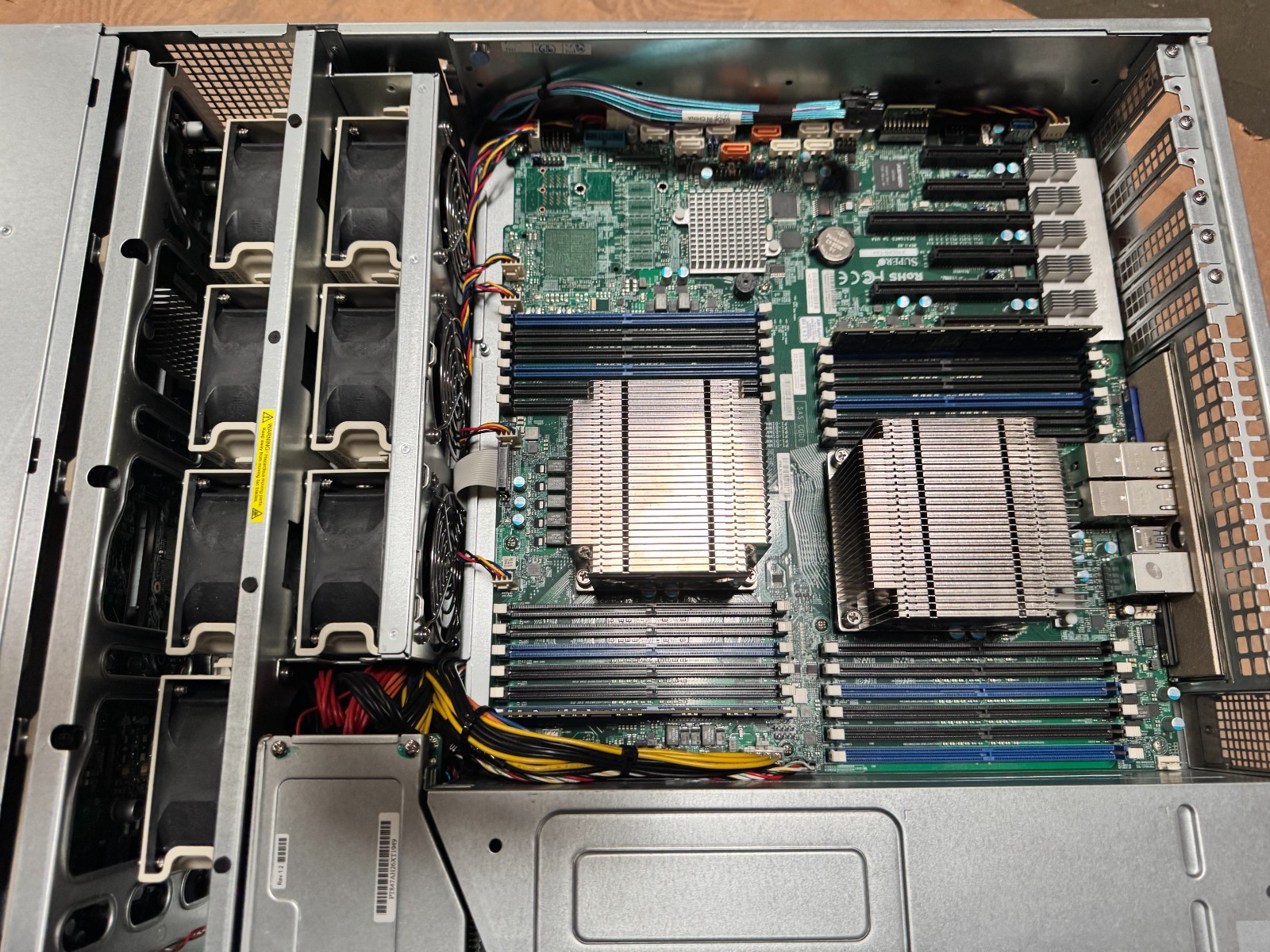 SpuerMicro CSE-847 4U Server 36 BAY 3.5″ 2x1000W E5-2620V4@2.1GHZ 32GB DDR4 ECC
