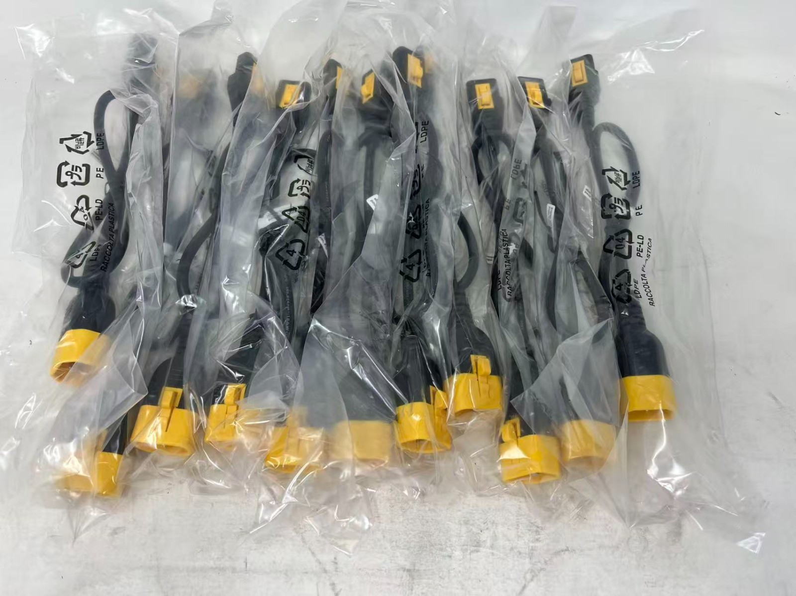 lot of 10 ,Locking IEC C13 to C14 Power Cable 18AWG 2FT Server PDU UPS Cord,new