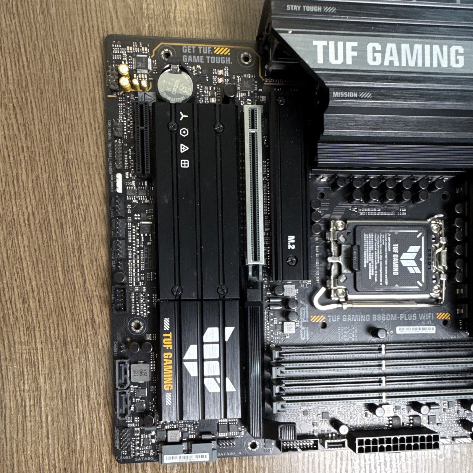 ASUS TUF GAMING B860M-PLUS WIFI MicroATX Intel LGA1851 DDR5 M.2 PCIe