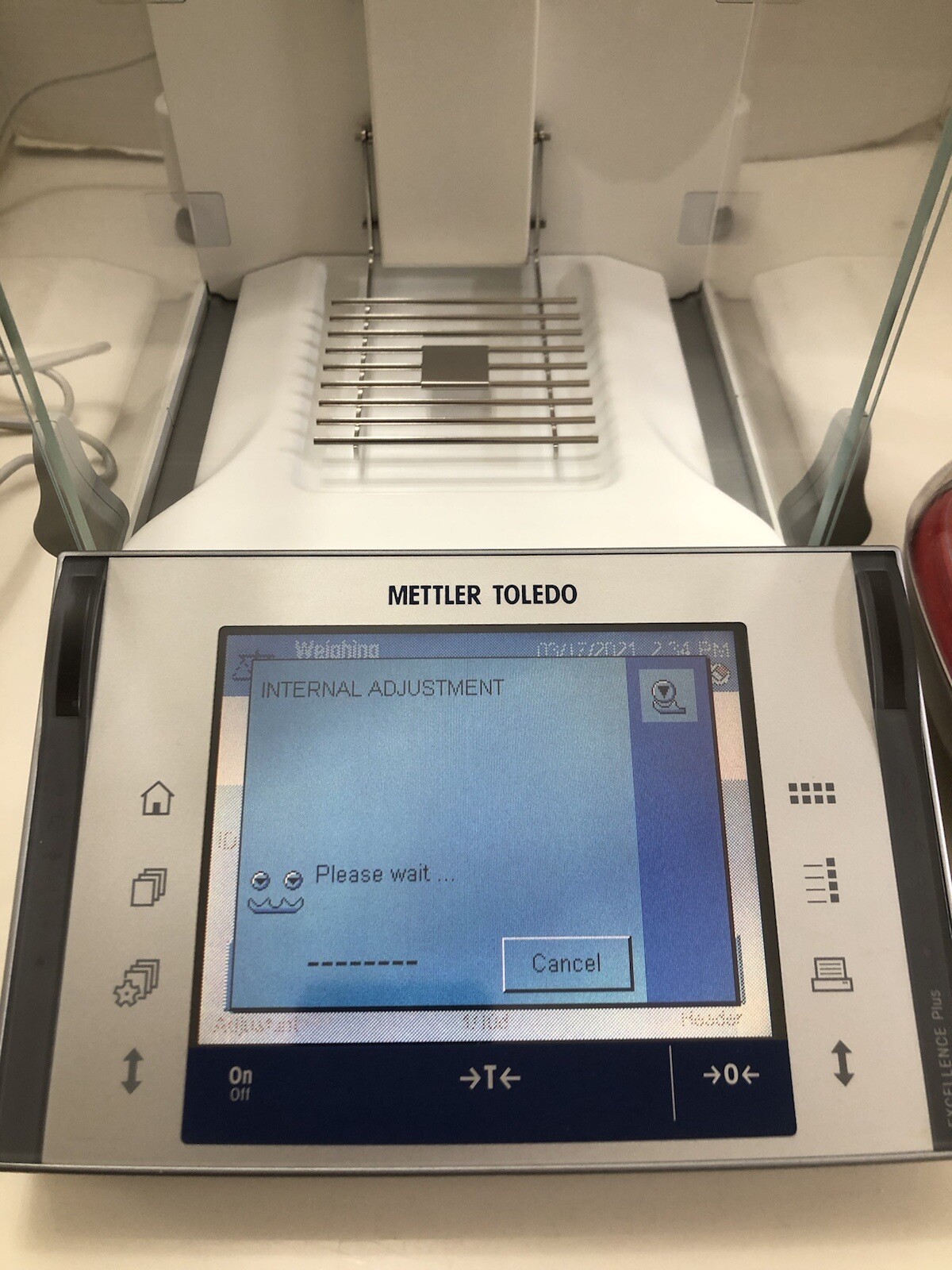 Mettler Toledo XP204 Balance Scale FACT, 220g/0.1mg Tested Auto Door! E Cosmetic