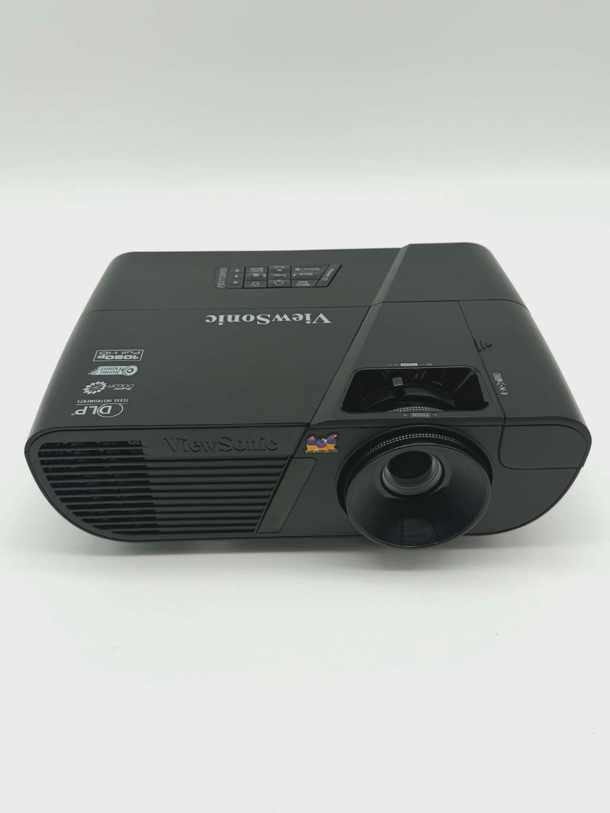 ViewSonic PJD7720HD Lumens HDMI Projector – 135 Lamp Hours (Small Dust Blob)