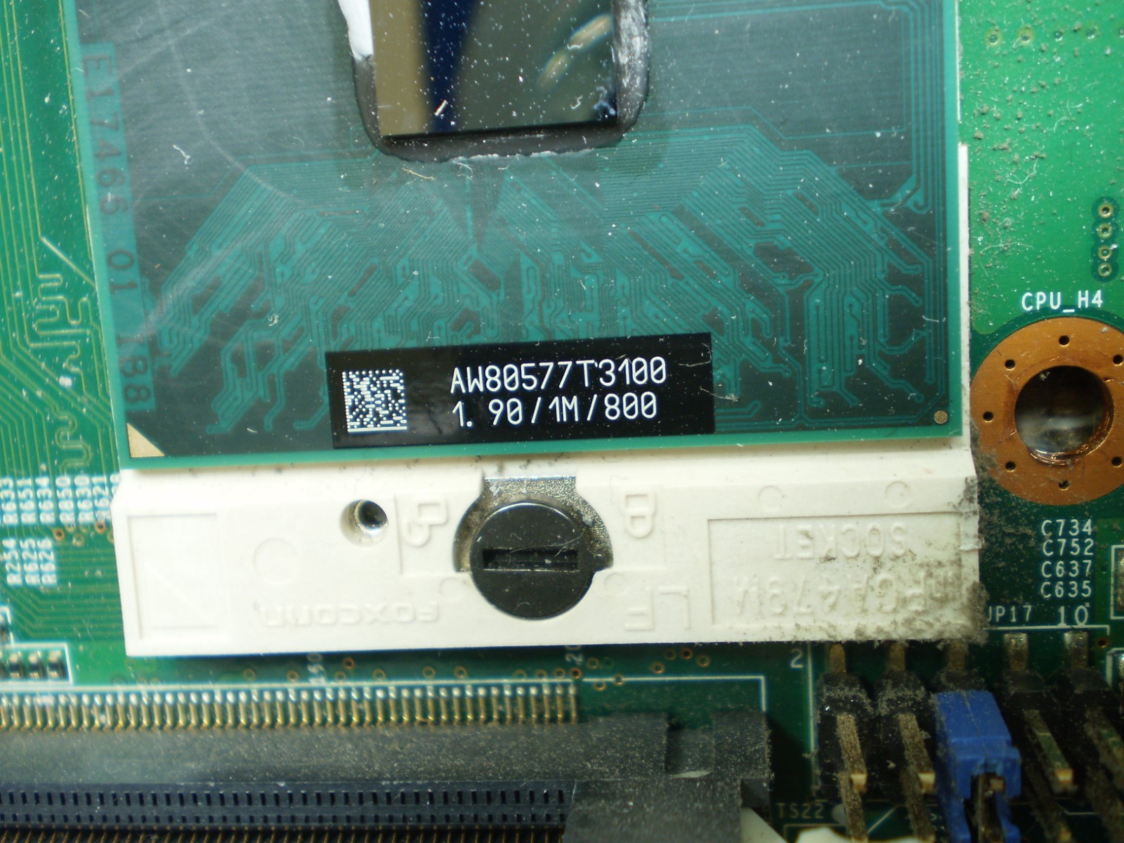 Intel Celeron T3100 1.9 GHz CPU 800 MHz 1MB Cache micro-FCPGA Processor SLGEY