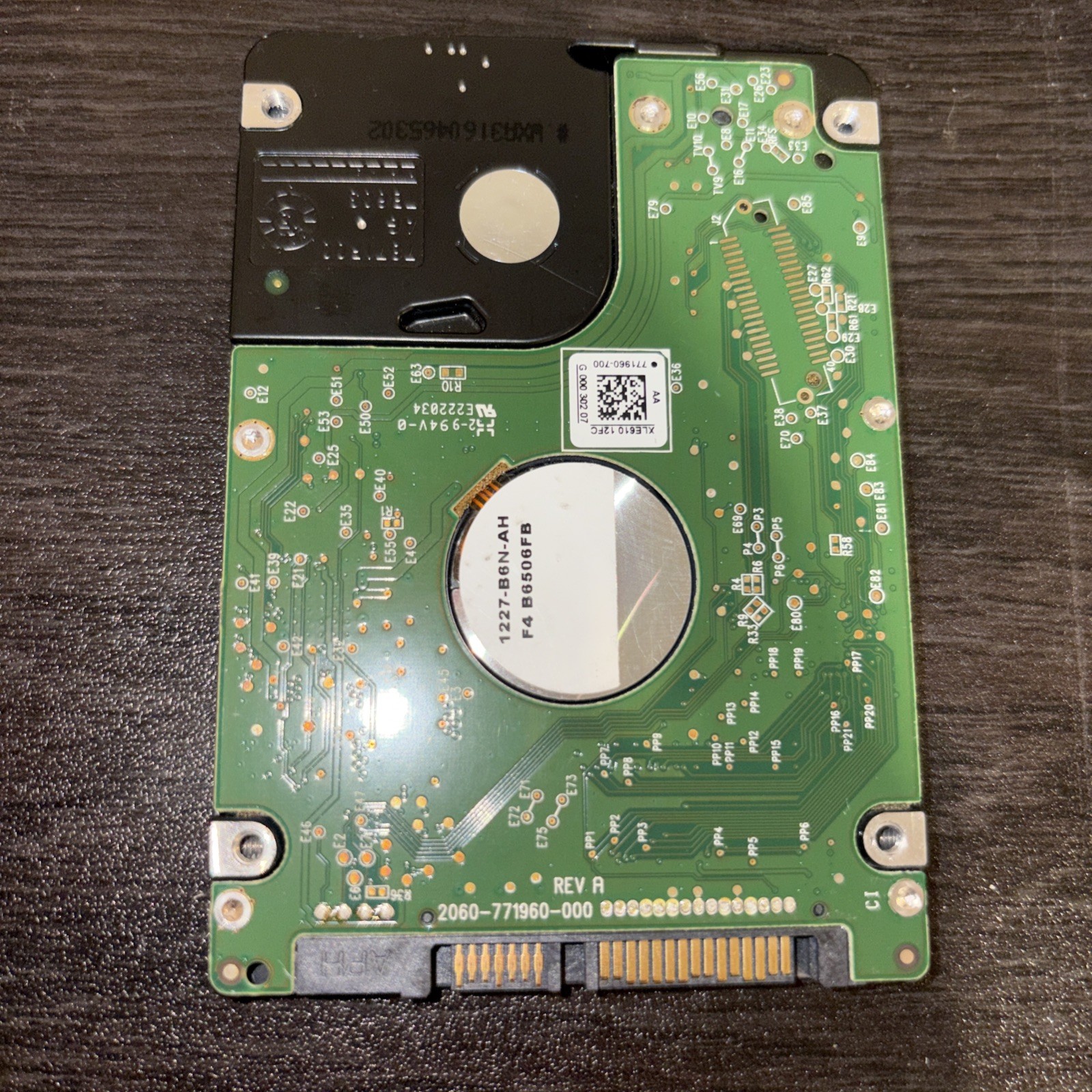 WD7500BPVX-00JC3T0 DCM: EHOTJHK WXM1E Western Digital 750GB