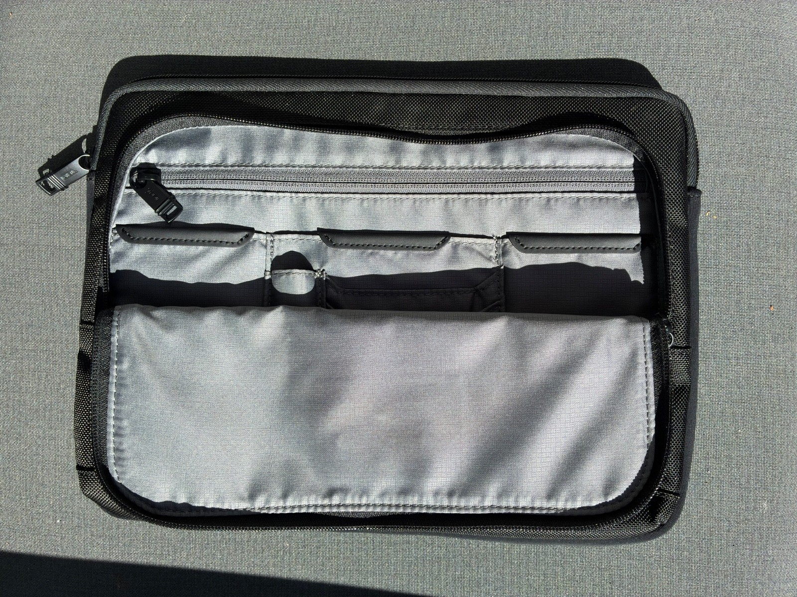 Tumi Ballistic Nylon Zippered Laptop Sleeve – Black – 14.75″ – Lightly Used