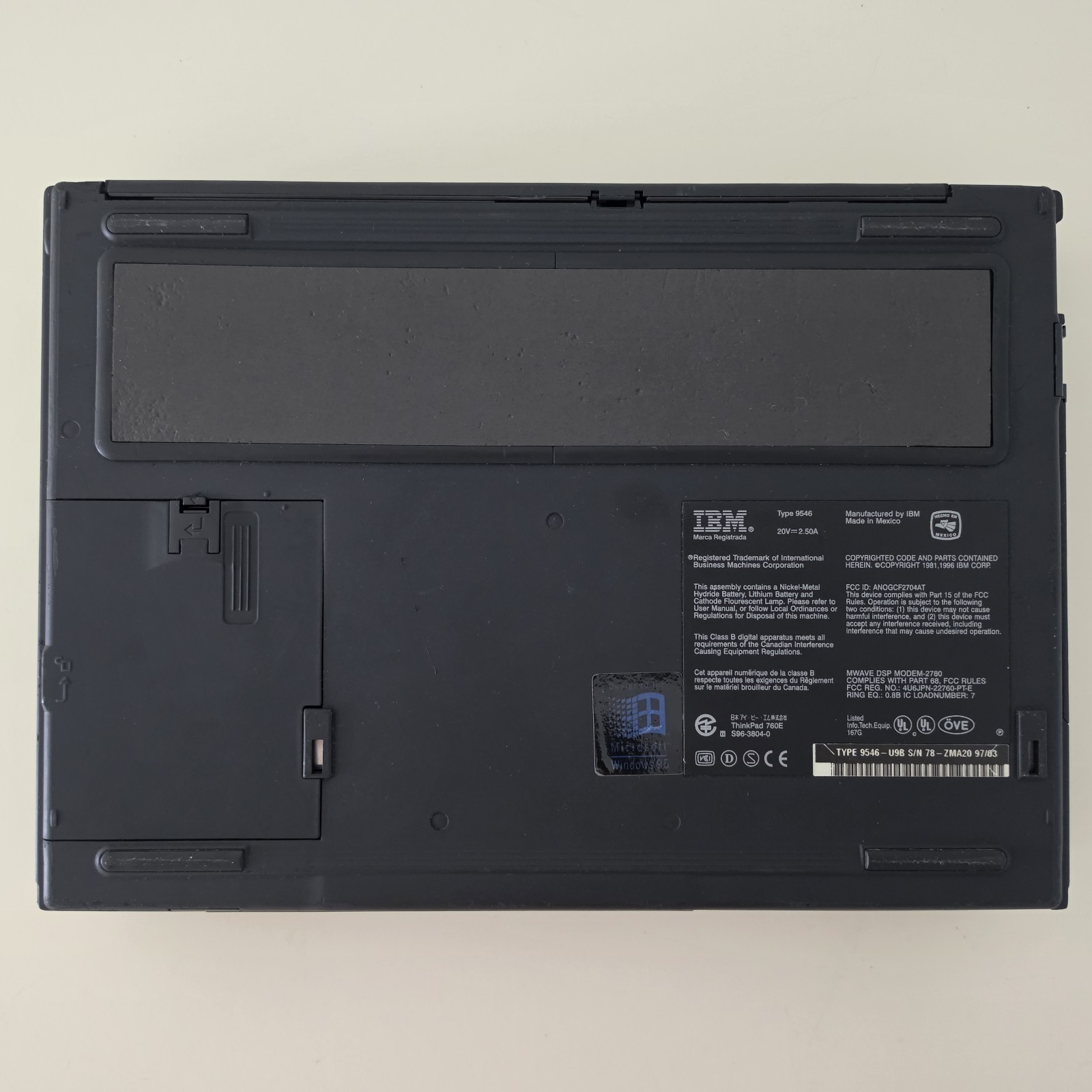 RARE Vintage 12.1″ IBM ThinkPad 760E Laptop – Intel Pentium 72MB RAM 1.33GB HDD