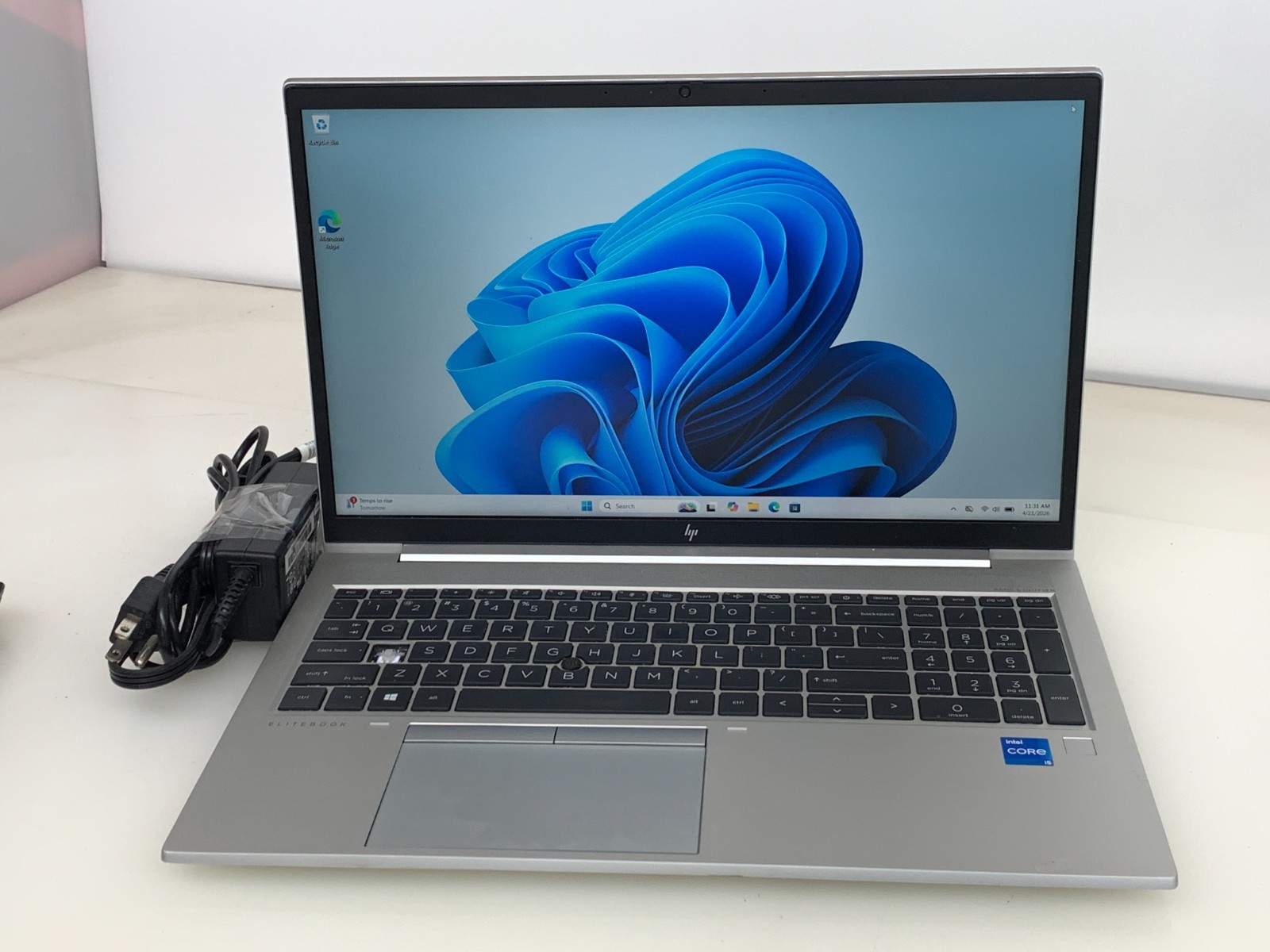 HP ELITEBOOK 850 G8 Core i5-1135G7@ 2.40 GHz 16 GB RAM 256 GB M.2 NVME W11P*READ