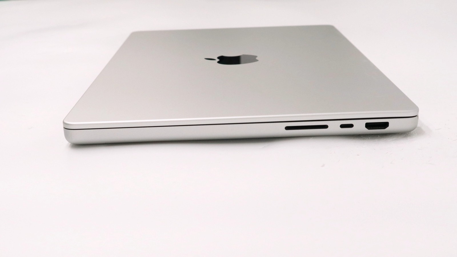 Apple Macbook Pro 14″ M4 Pro 14-Core 48GB 1TB – Good