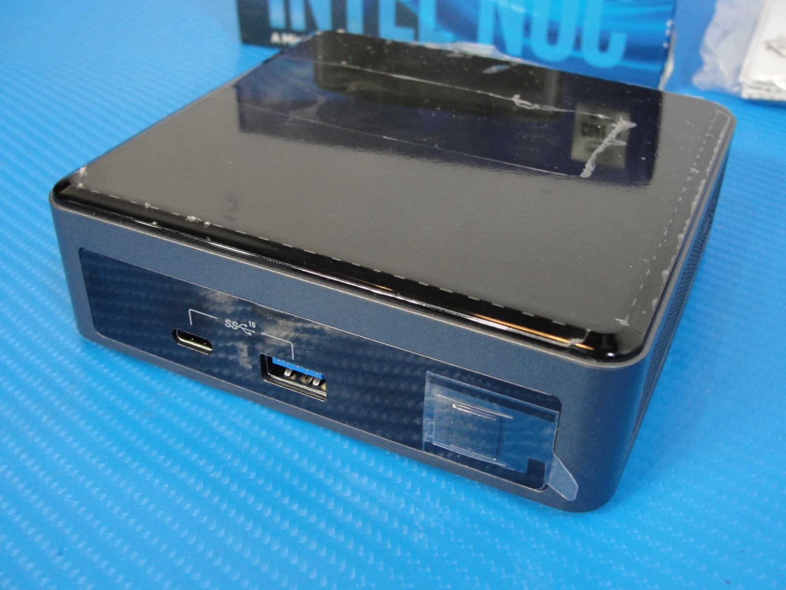 Intel NUC10i3FNK Intel Core i3-10110U 2.1GHz 4GB RAM 120GB SSD WIFI BT Win11h