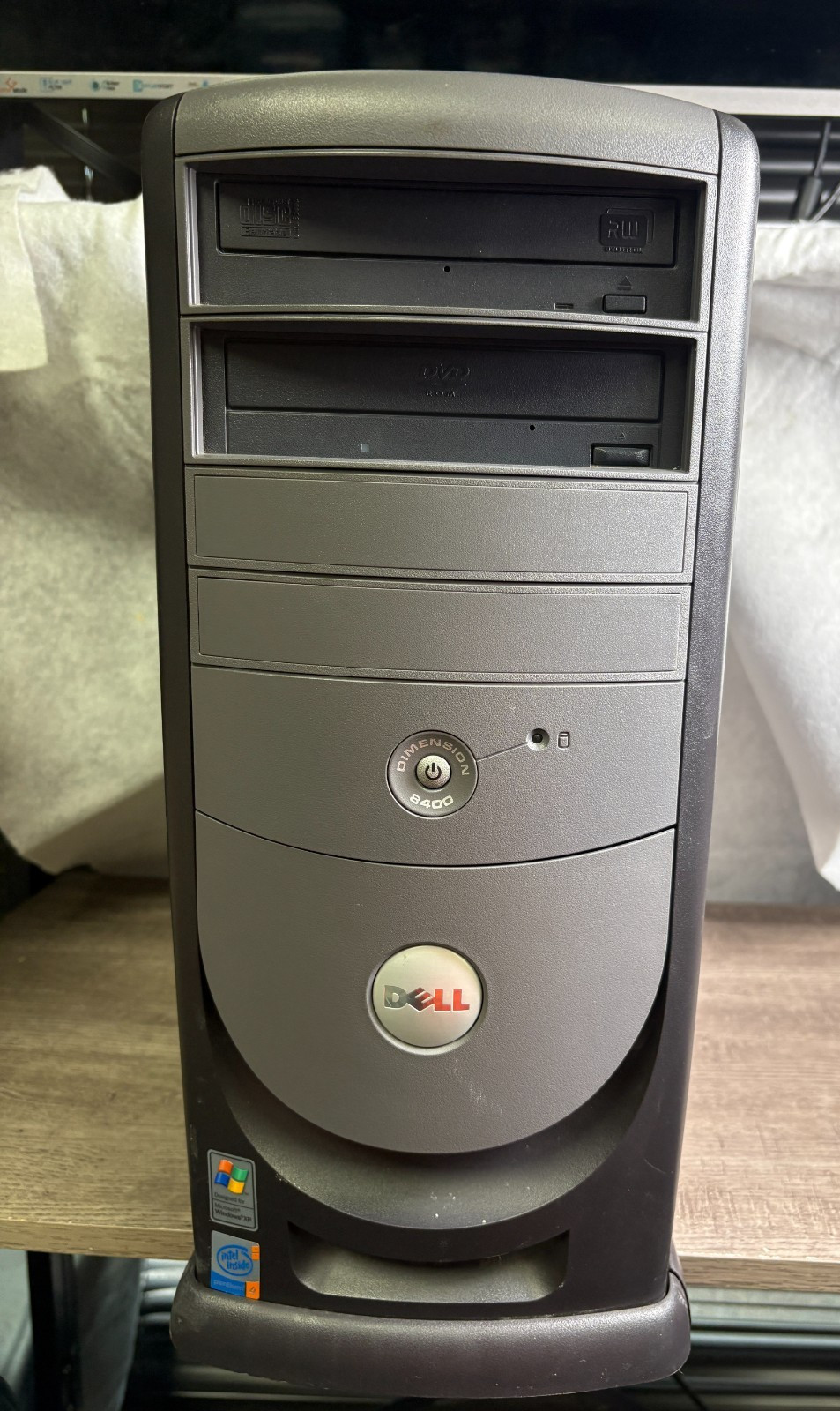 Dell Dimension 8400 Intel Pentium 4 3.00GHz 4GB