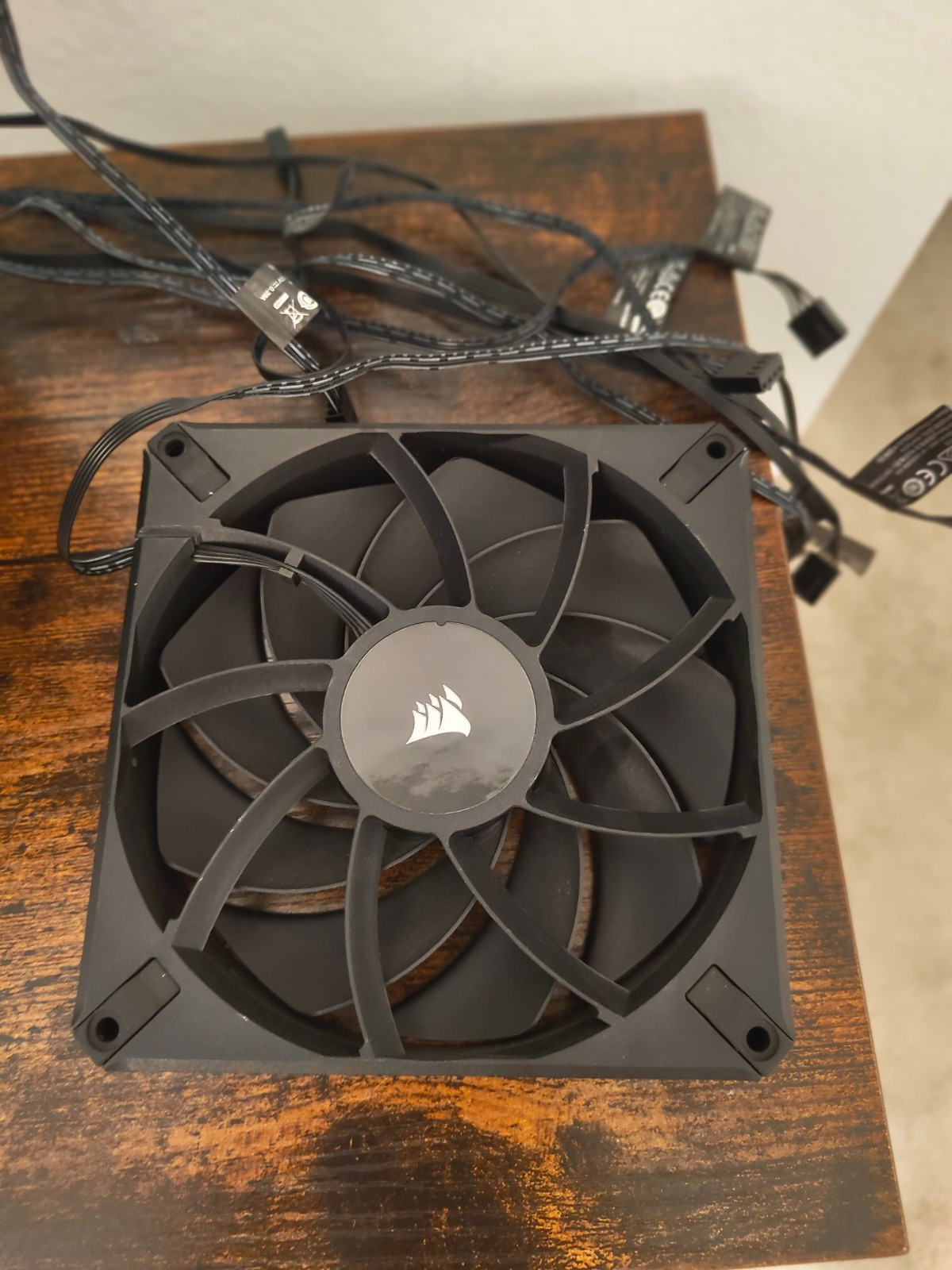 9-Pack Corsair AF140 ELITE High-Performance 140mm PWM Fluid Dynamic Bearing Fan