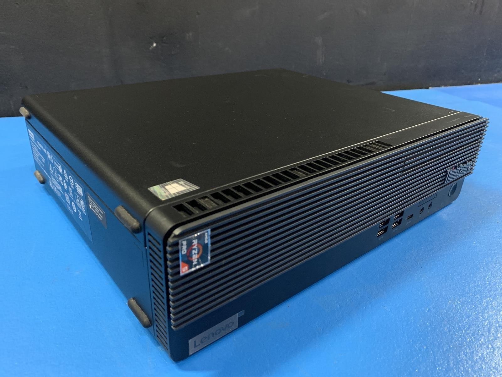 Lenovo ThinkCentre M75S G2 SFF Ryzen 5 Pro 5650G 3.89GHz 16GB 512GB SSD NO OS