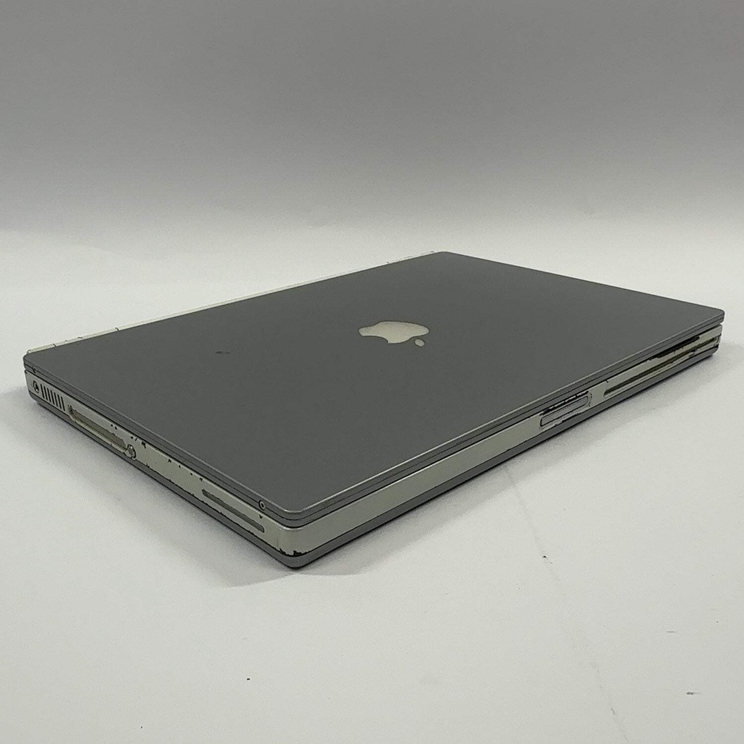 Apple PowerBook G4 M8407 15.2 PowerPC G4 350MHz 1GB RAM 20GB HDD