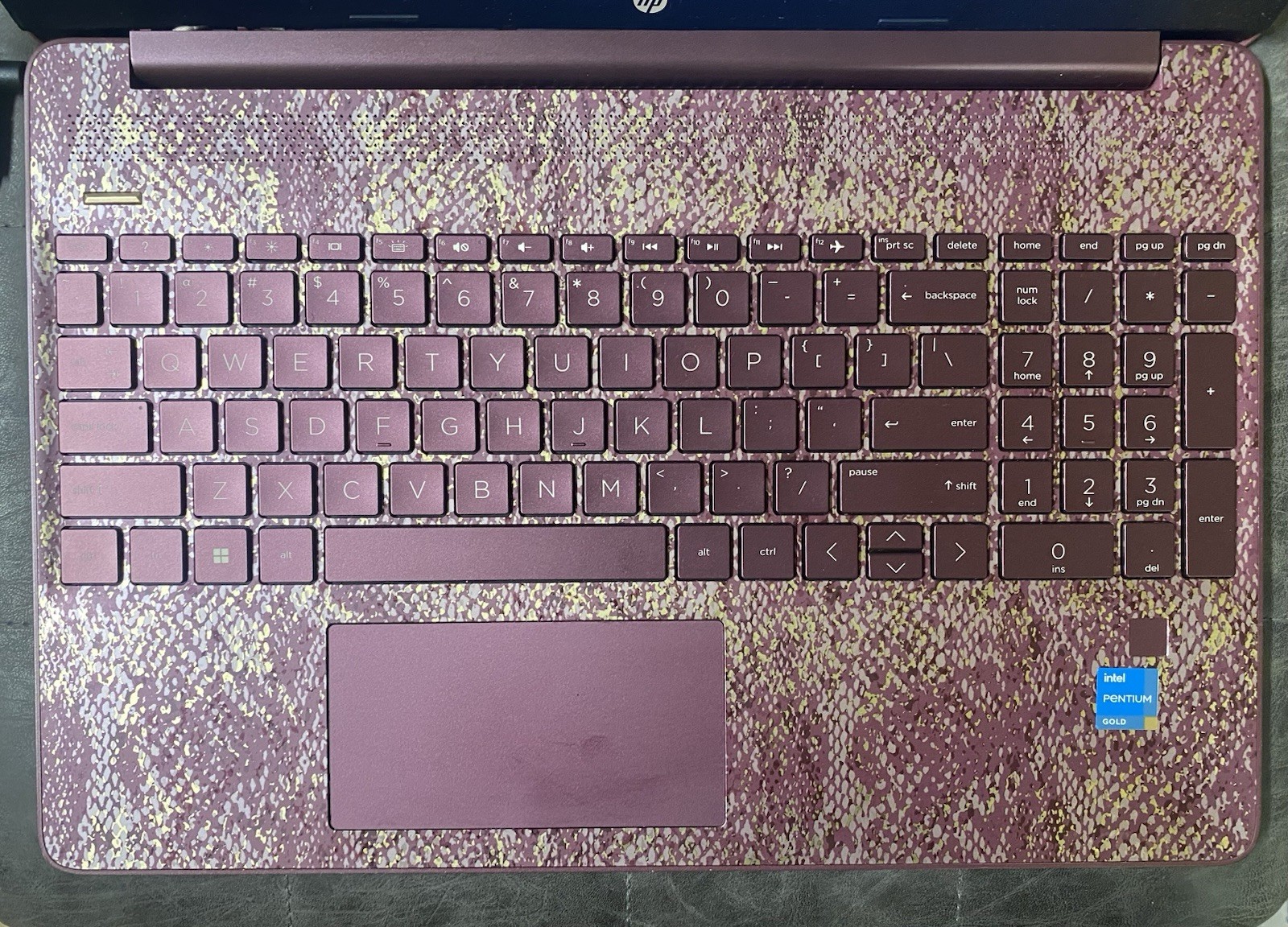 Hp Laptop 15-DY2027DS Intel Pentium 7505 8 GB Ram 256Gb Ssd Intel Uhd Graphics