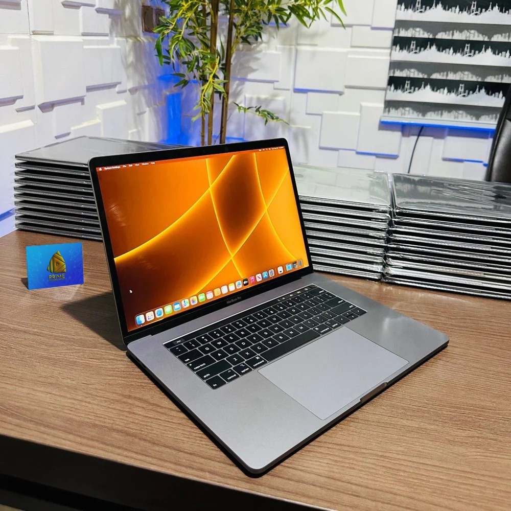 MacBook Pro 16″ 16GB RAM 512GB SSD OSX TAHOE Radeon Pro 5300M – 1 Year Warranty