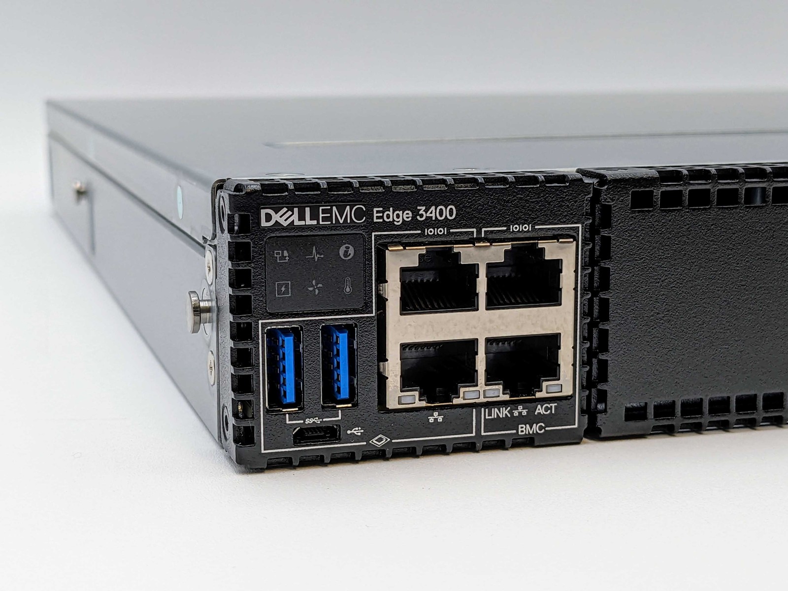 Dell EMC SD-WAN EDGE 3400 8C Xeon D-2145NT 32GB DDR4 2666V 256GB SSD Switch