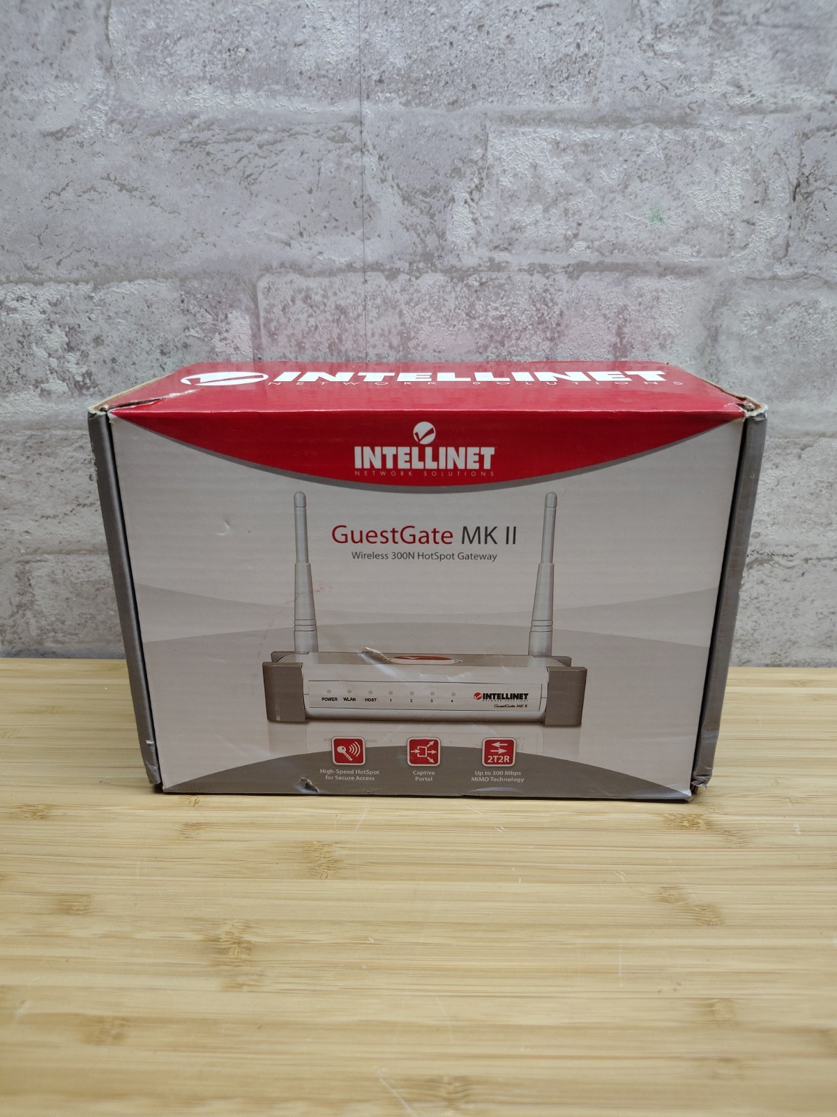 Guestgate MKII Hotspot Wireless Gateway by Intellinet