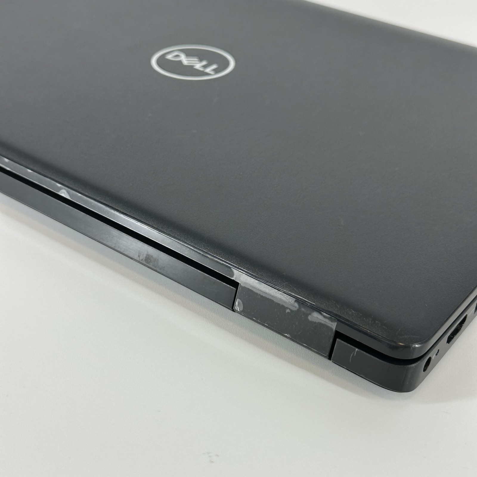 Dell Latitude 3520 15.6 Black FHD i5-1135G7 2.40GHz 16GB RAM 256GB SSD Good