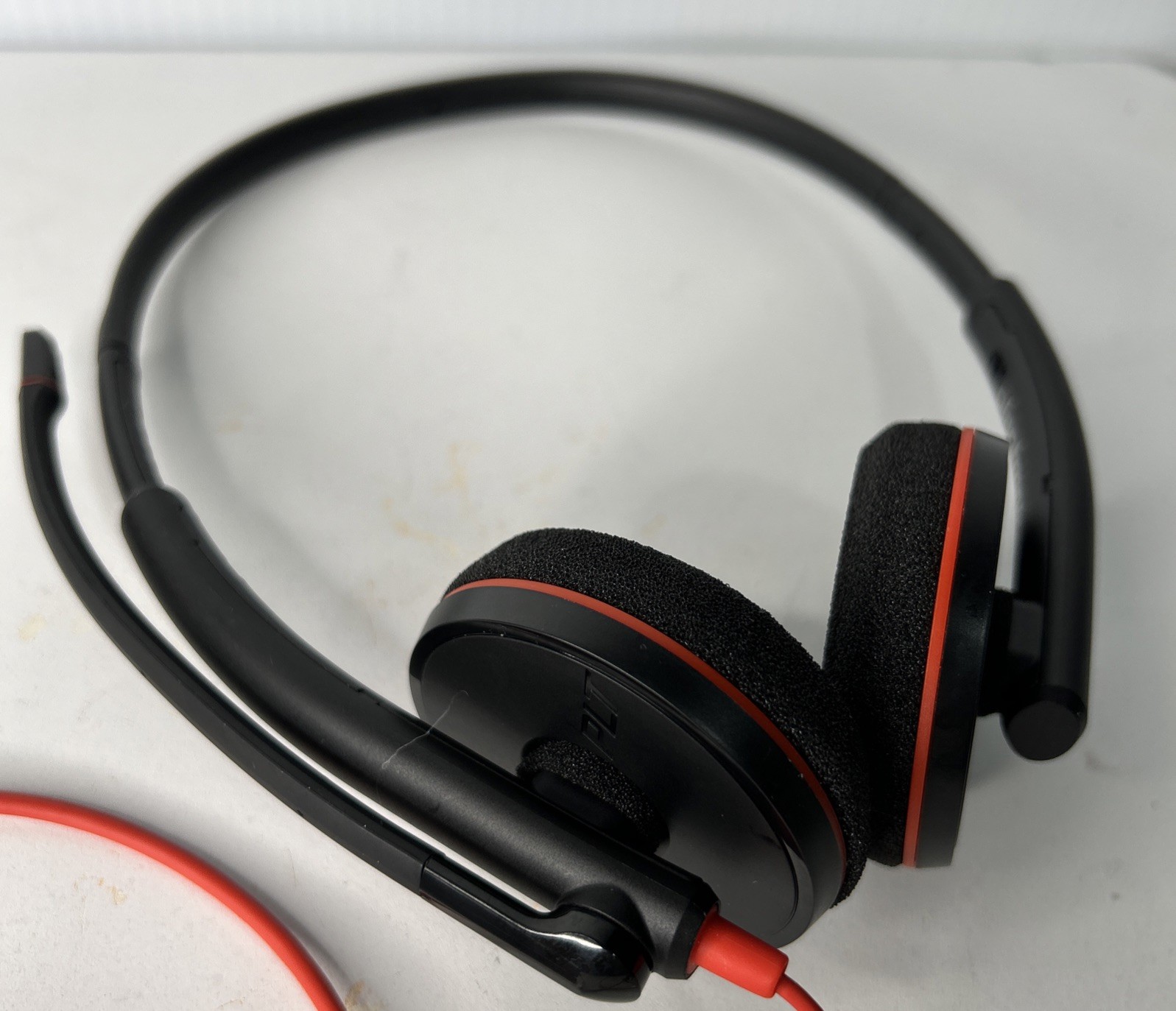 Poly Plantronics Blackwire C3220 USB-A Stereo Headset – Black