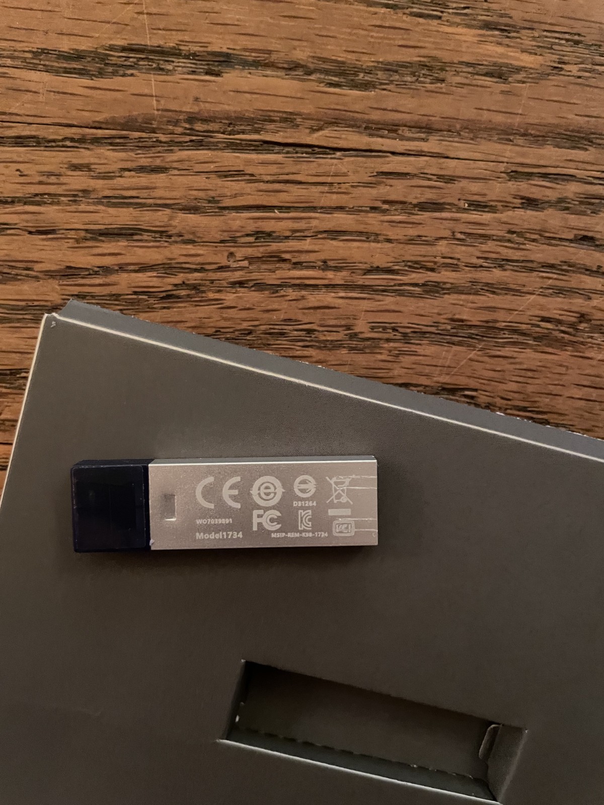 Microsoft Windows 11 Pro 64-Bit USB Flash Drive (HAV-00162) – USED