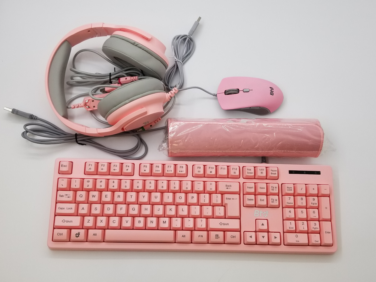 4-IN-1 Gaming LED Backlit Keyboard Mouse with Headset Mouse Pad Bundle ( BTO )
