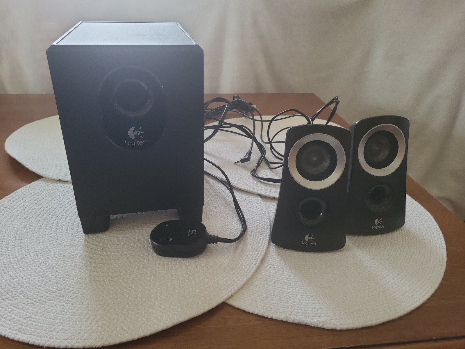 Logitech Speakers with Subwoofer Z313