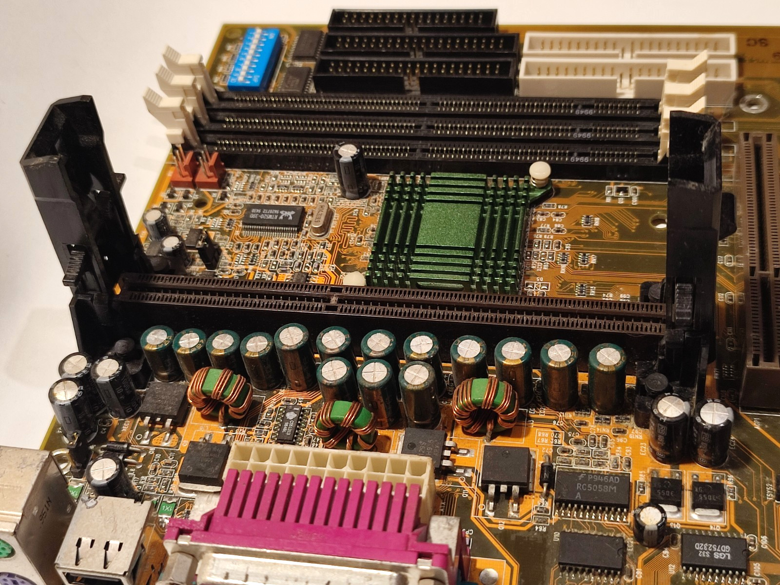 ABIT-BE6-II Slot 1 Motherboard | Intel 440BX Chipset AGP ISA PCI RAID TESTED