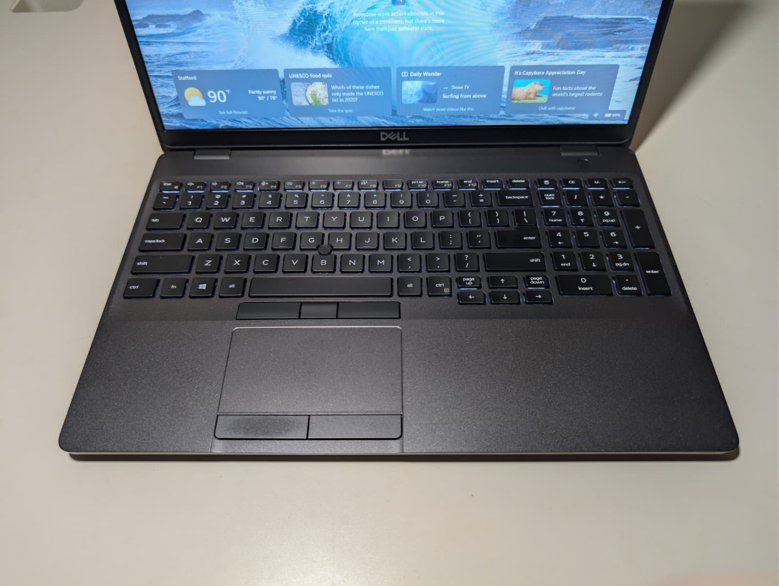 15″ Dell Latitude 5500 | i5 8th 16GB RAM 256GB SSD | HD Backlit Win 11 Pro