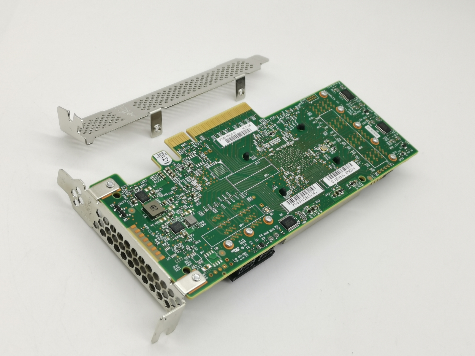 LSI Logic Controller Card IT Mode 9305-24i 24-Port SAS 12Gb/s PCI-E 3.0 US