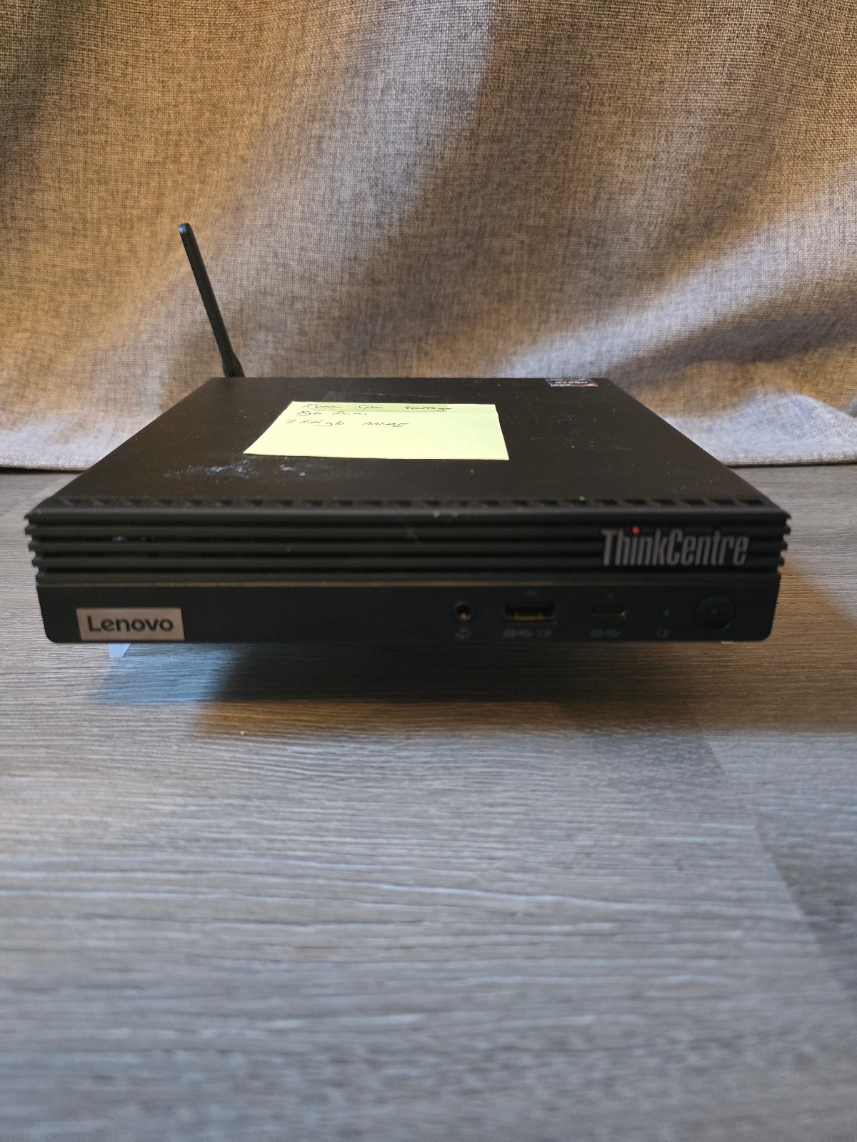 Lenovo M75q Gen 2 (256GB NVME, Ryzen 5 PRO 4650GE, 8gb RAM)