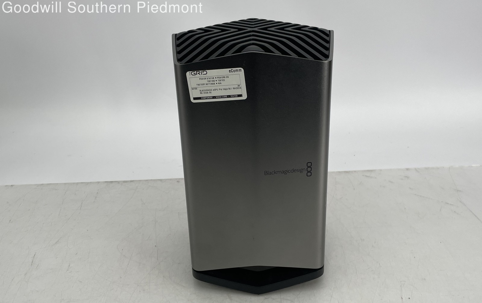 Blackmagic eGPU Pro Vega 56 AMD Radeon RX Vega 56 8GB HBM2 External GPU – Tested