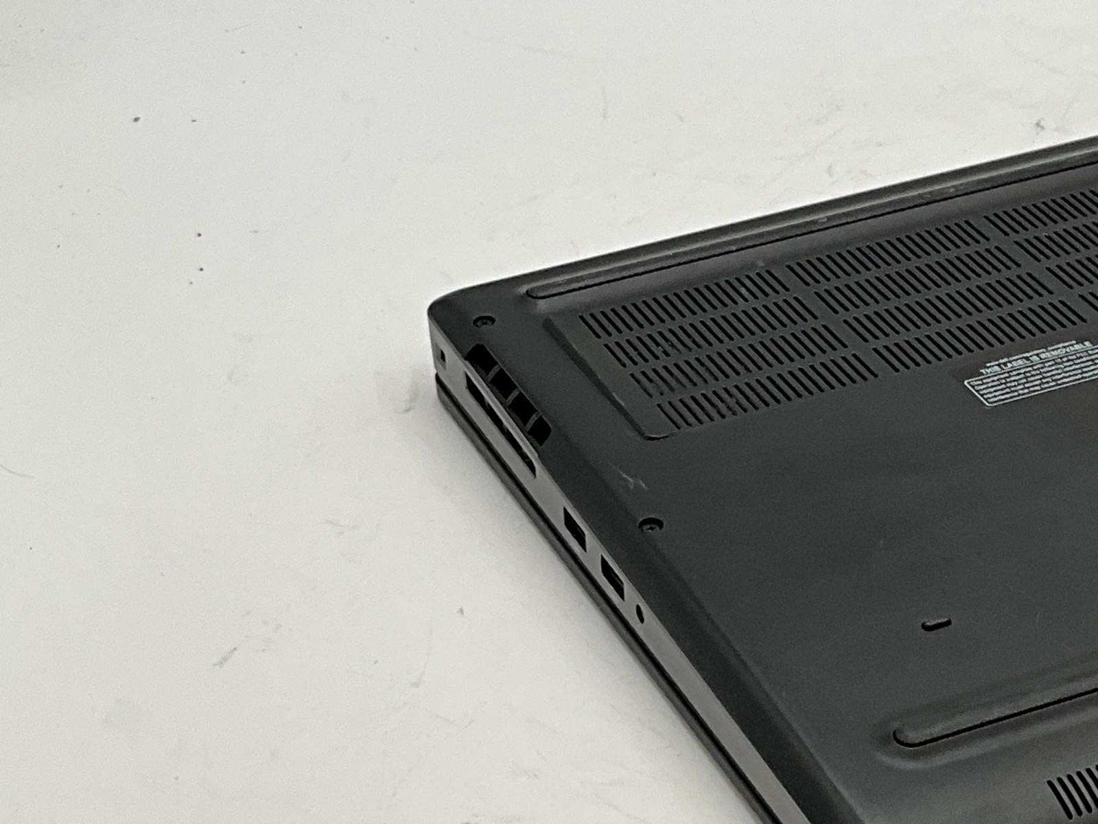 DELL Precision 7530 XEON E-2186M 2.9G 64gb 1tb P3200 15.6″ LAPTOP 16X95S2