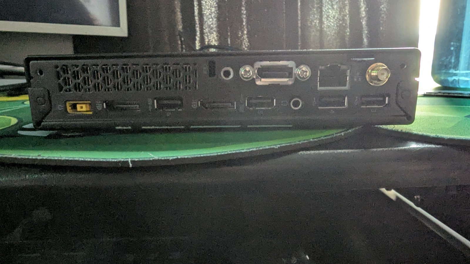 Lenovo ThinkCentre M715Q (CPU only)