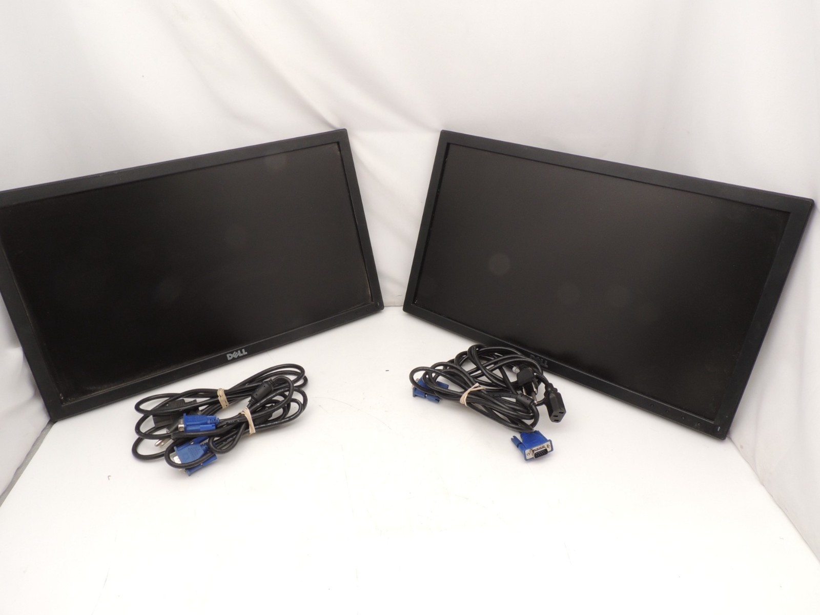 Lot of 2 Dell E2016Hb 20″ Dual LCD Computer Monitor 1600×900 VGA DP No Stand