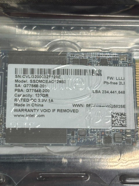 120 GB intel SN:CLI3200032F120E; Model: SSDMCEAC120B3; WWN: 55CD2E400025825E