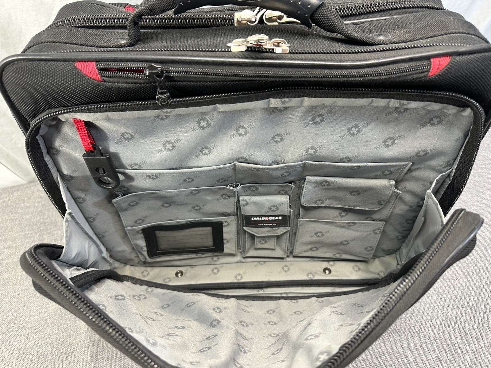 Wenger Swiss Gear Granada Pro Rolling Travel Laptop Case Carry on Briefcase
