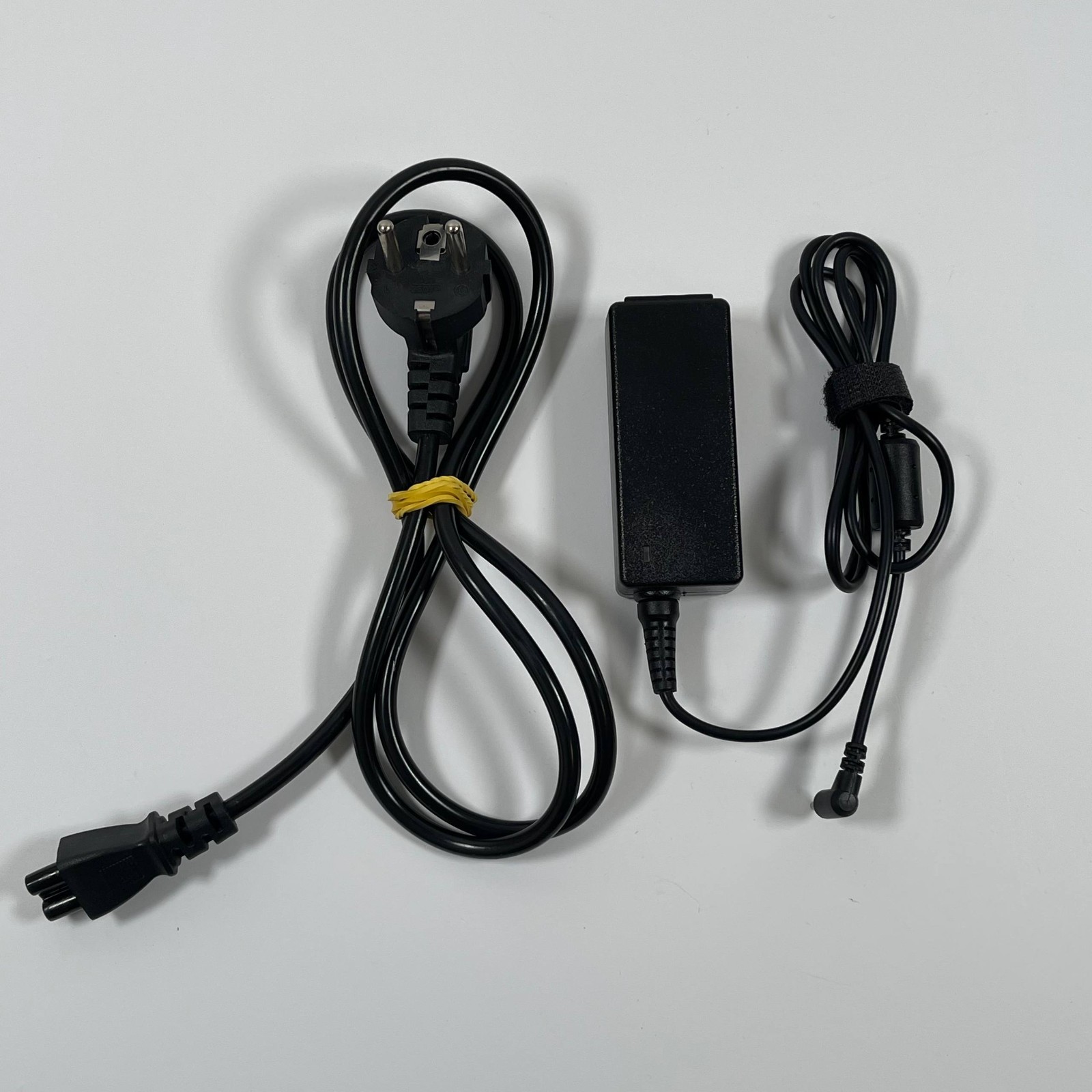 Replacement Laptop AC Adapter Charger 19V 2.1A Power Supply w/ Power Cord