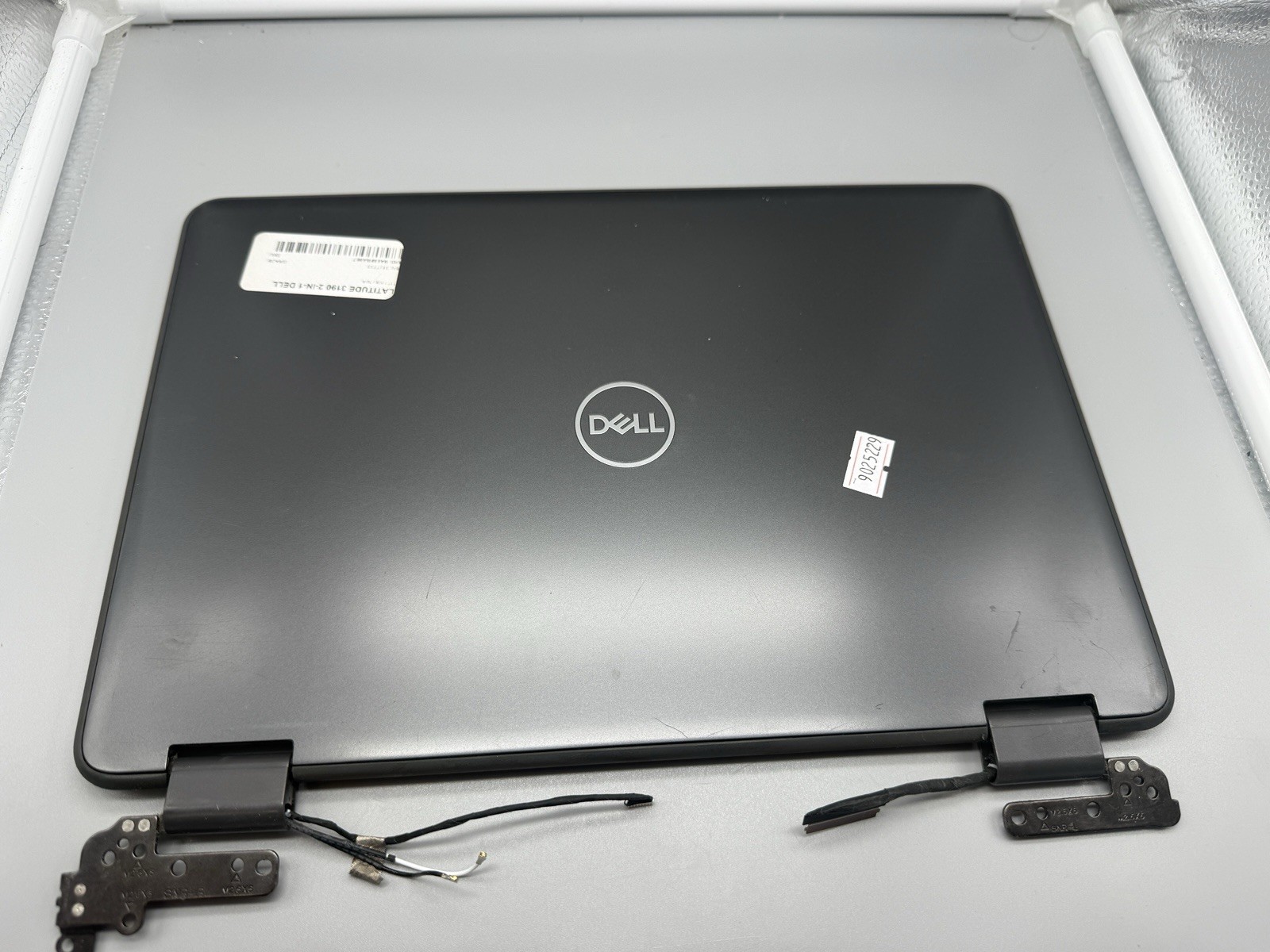 Dell Latitude 3190 2-in-1 Touchscreen 11.6″ Display Assembly With Hinges Camera