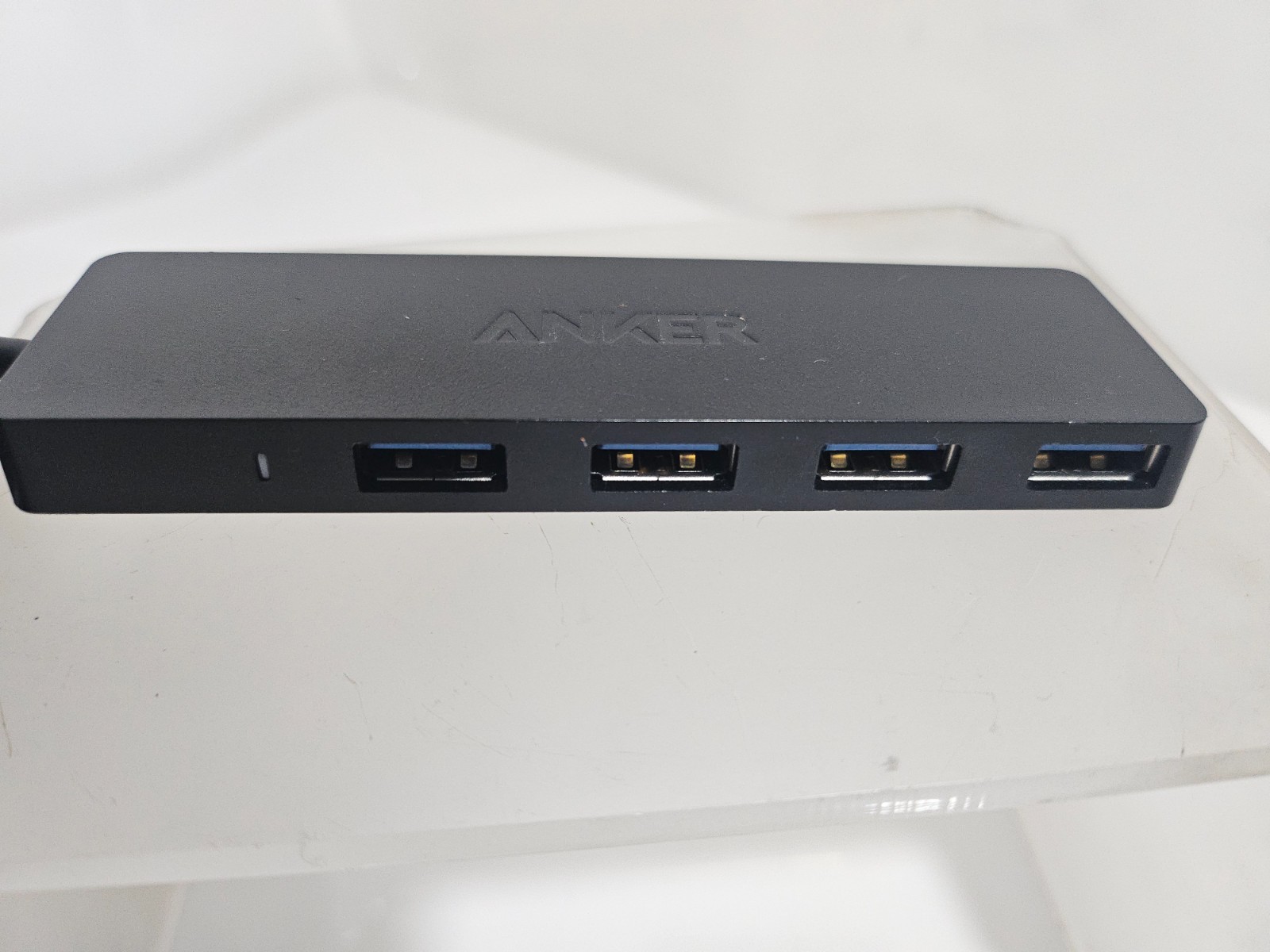 Anker 4 Port Ultra Slim USB 3.0 Data Hub A7516 Slipper Splitter Ports