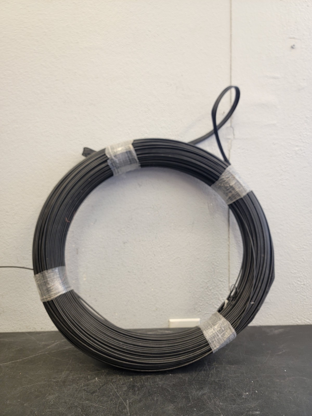 400FT COMMSCOPE FHD-HH1B-0400F REALFLEX FIBER OPTIC DROP CABLE