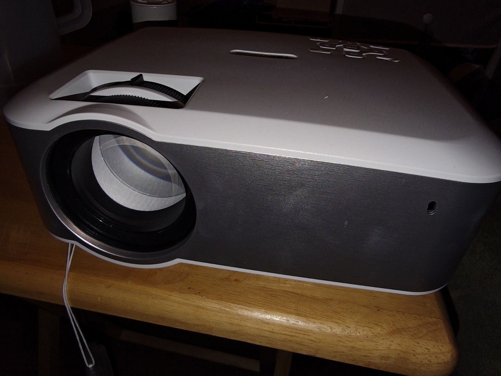 TOPVISION TYY0030 Full HD LED Video Projector