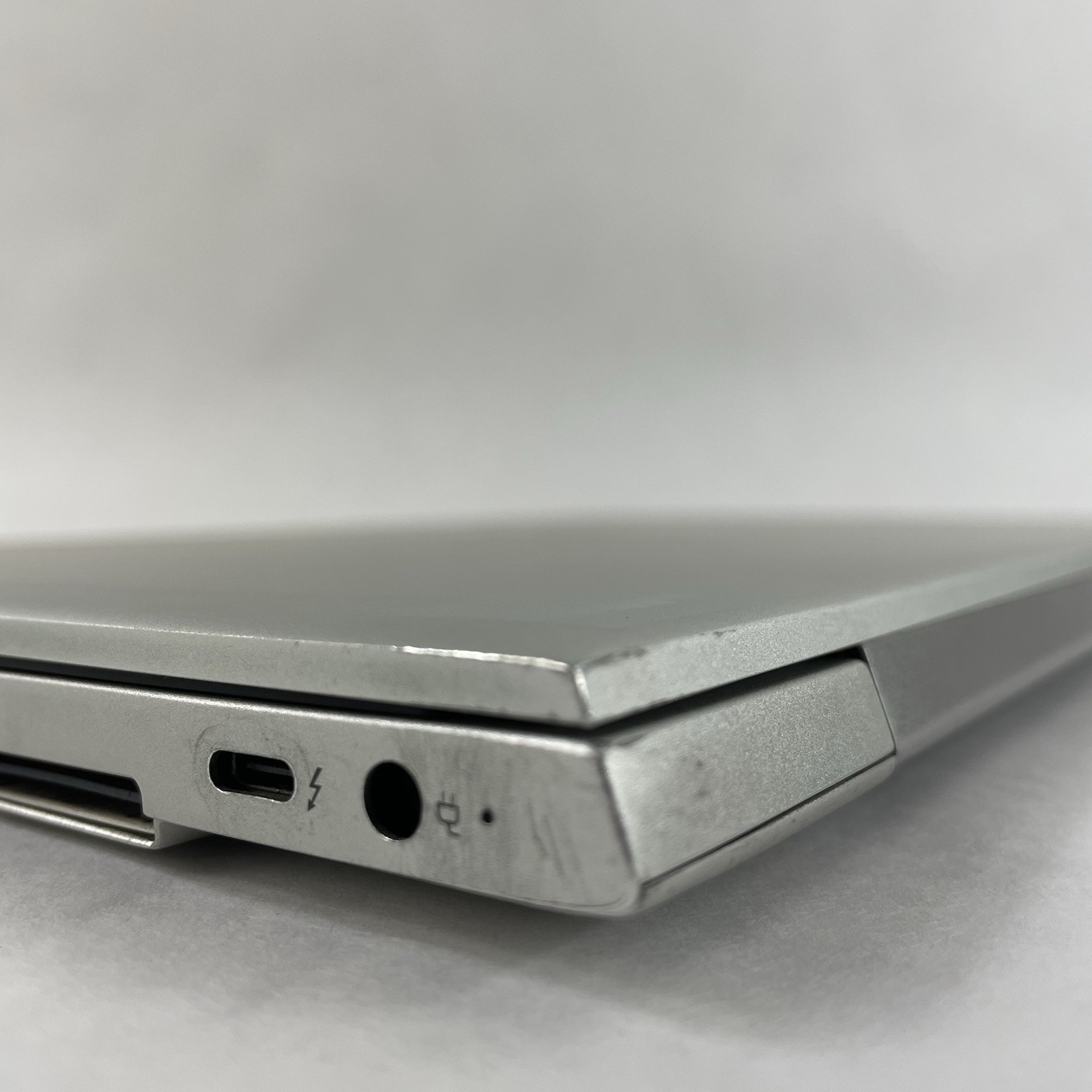 HP EliteBook 850 G6 15.6″ i5-8365U 1.60 GHz 8 GB RAM No SSD/OS/AC/Batt